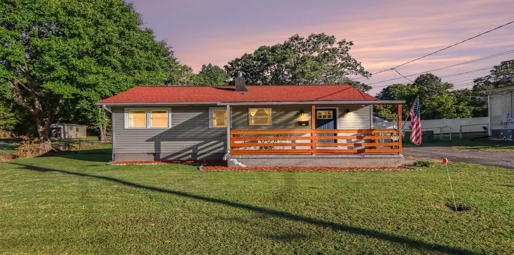 115 Adcock St, Belmont, NC 28012
